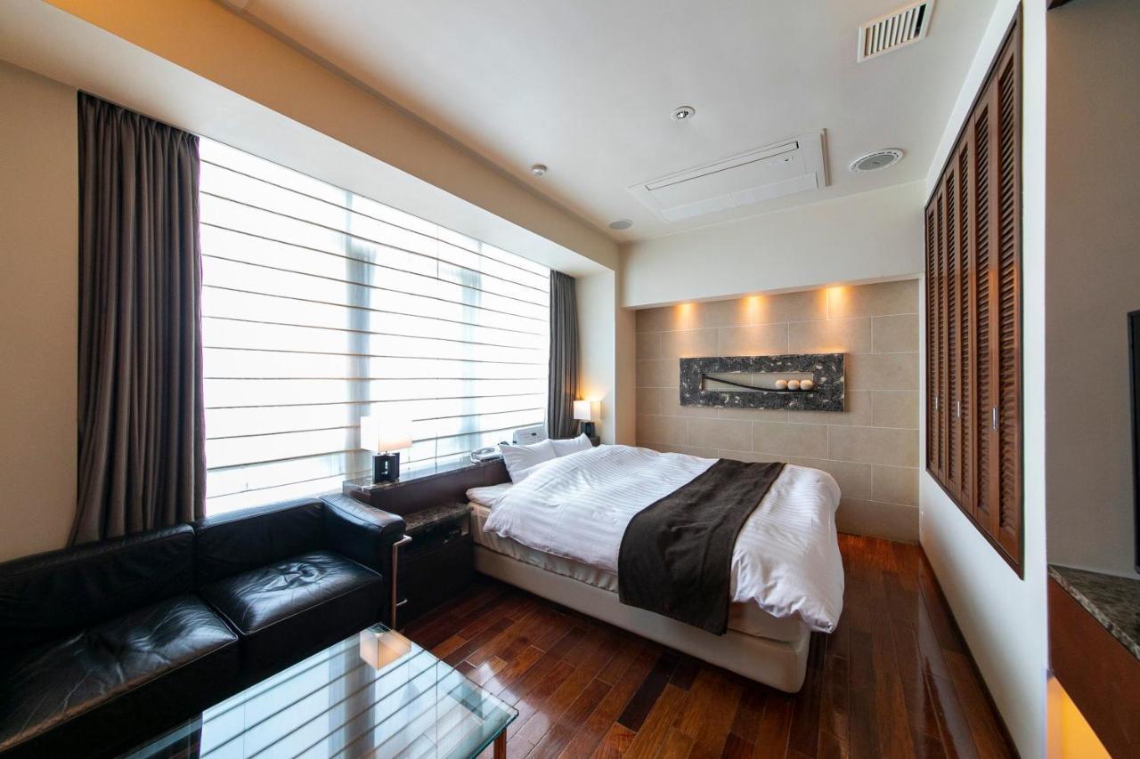 Hotel Aperto (Adults Only) Tokyo Bagian luar foto