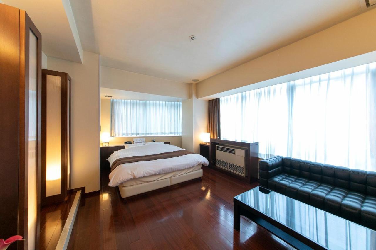 Hotel Aperto (Adults Only) Tokyo Bagian luar foto