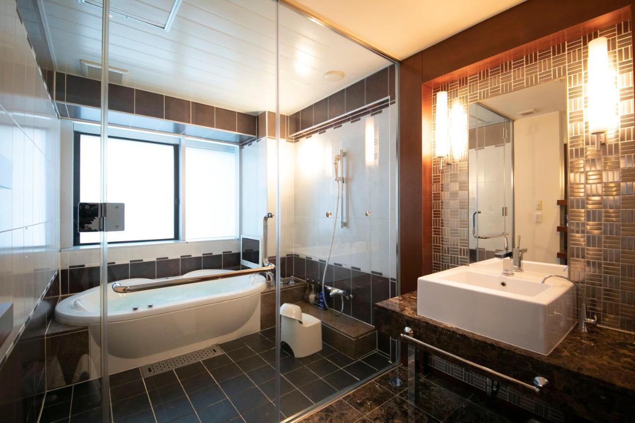 Hotel Aperto (Adults Only) Tokyo Bagian luar foto